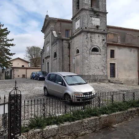 La Casa Nell'acropoli , Primo Piano * Arpino